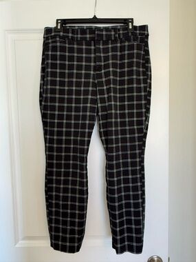 Old Navy Women’s Black Plaid Pixie Pants